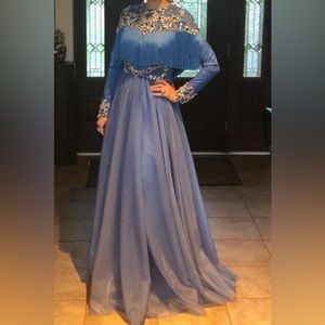 Embroidered with diamonds long dress wedding